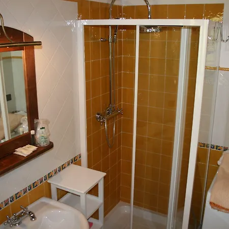 Aparthotel Diffuso Comeglians